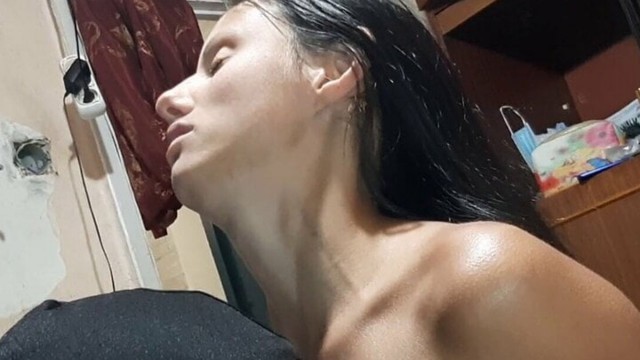 My girlfriend put on a mask and licked me all over to orgasm - Lesbian-illusion